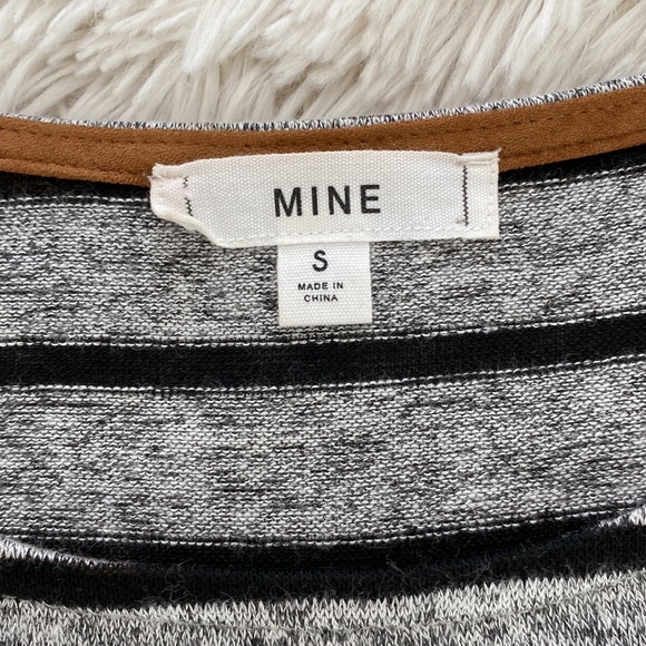 Mine Button Back Scoop Neck LS Top 💗 Heather Gray & Black - Picture 14 of 16